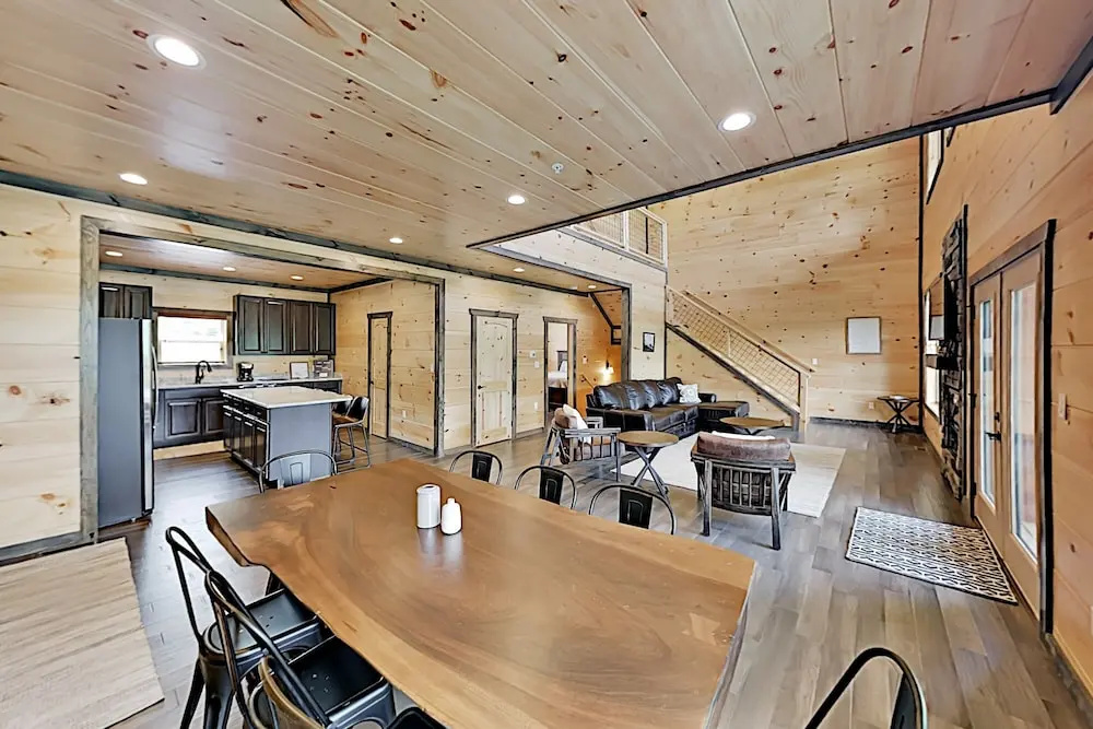 2 All-suite Luxury S W/ Swim Spa & Hot Tub 10 Bedroom Cabin