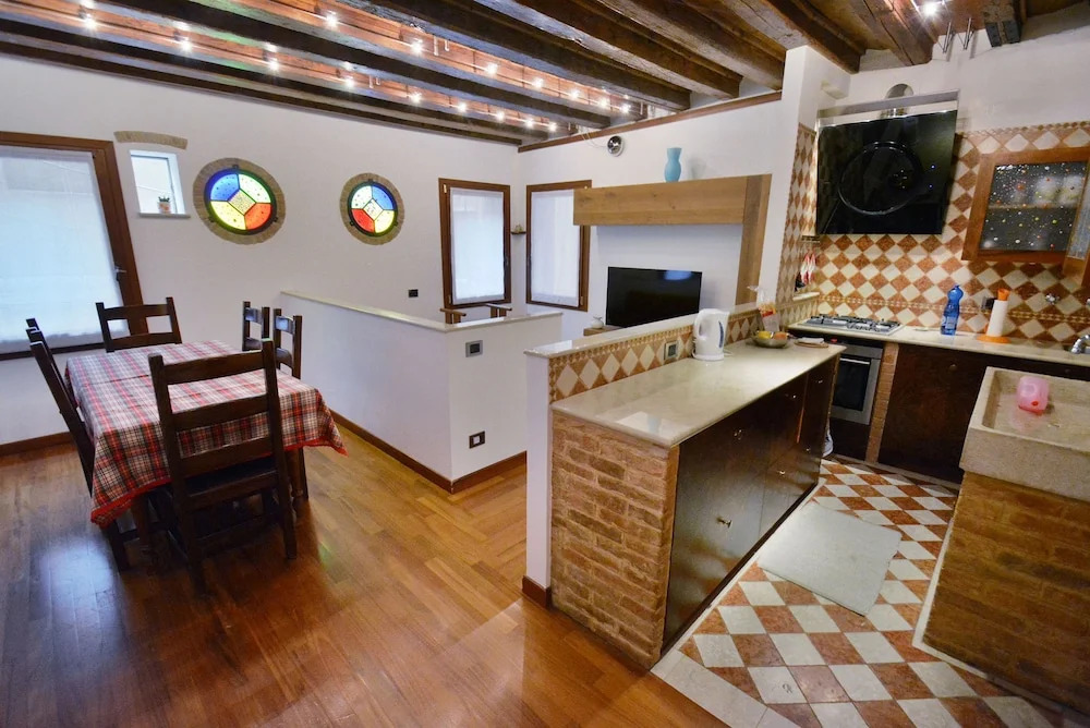 Ve.N.I.Ce. Cera Casa De La Vida