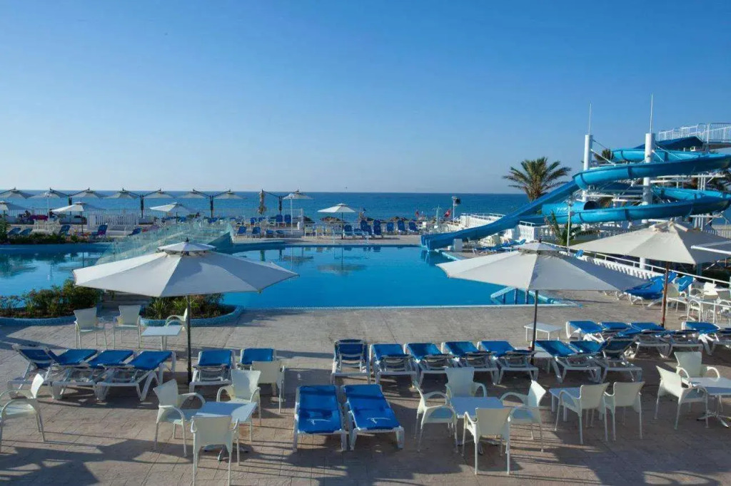 Hotel Samira Club - Caters to Couples