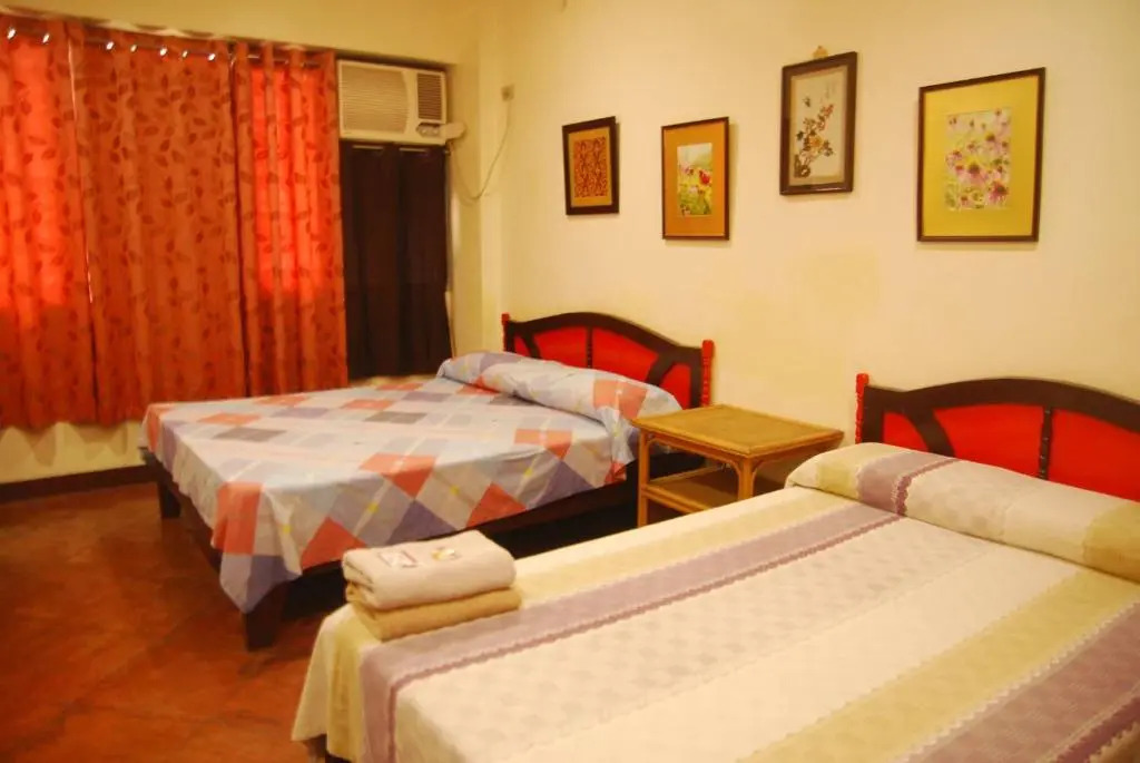 Centro Mactan Suites