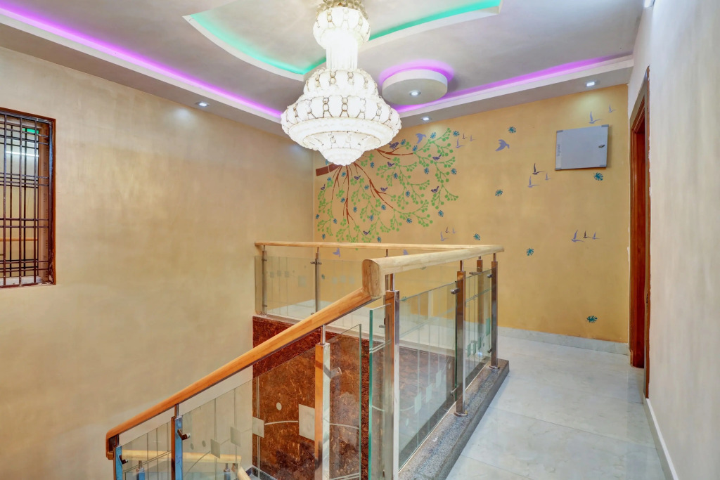 Hotel O SESHADRI HOMESTAY