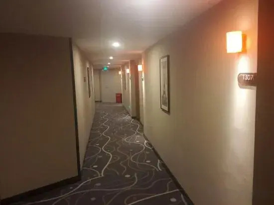 7 Days Premium Hotel (Dalian Airport Walmart Food Street)