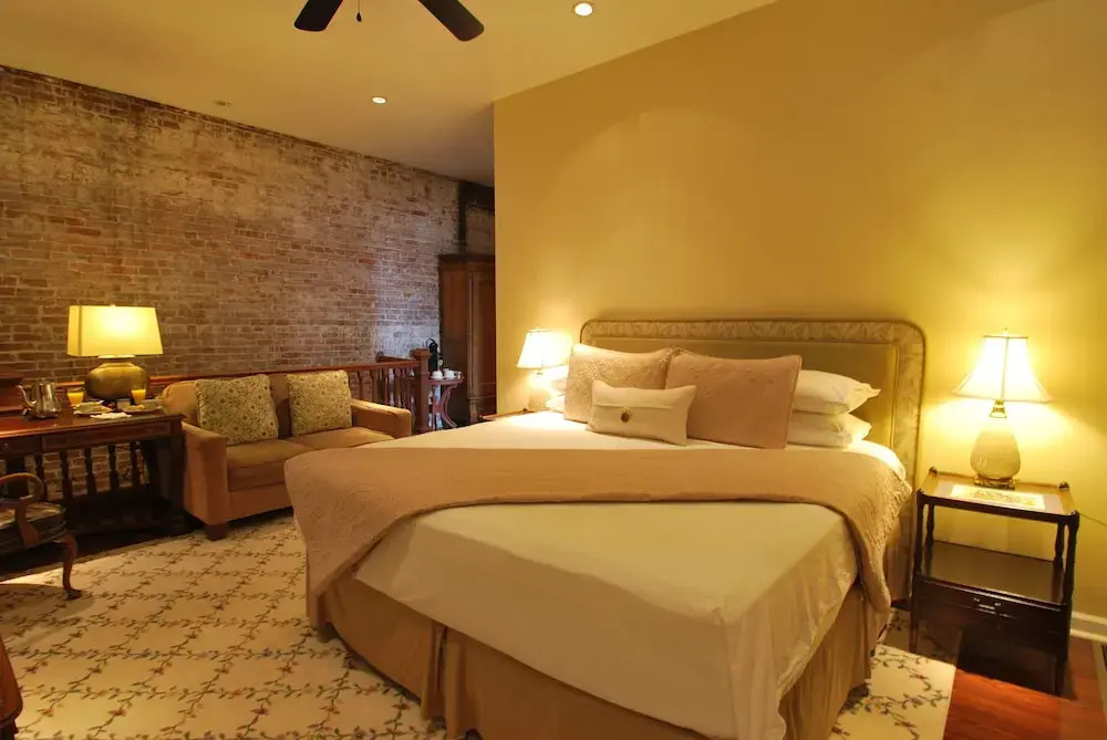 Grand Center Inn