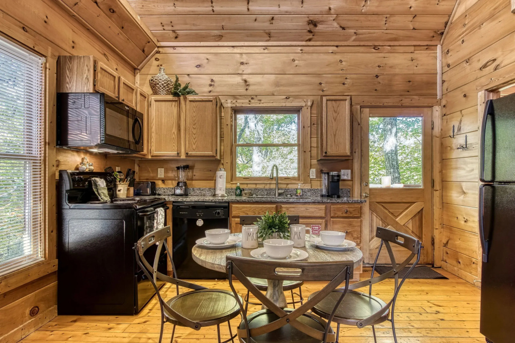 Whispering Pines by Beyond Expectations w Hot Tub