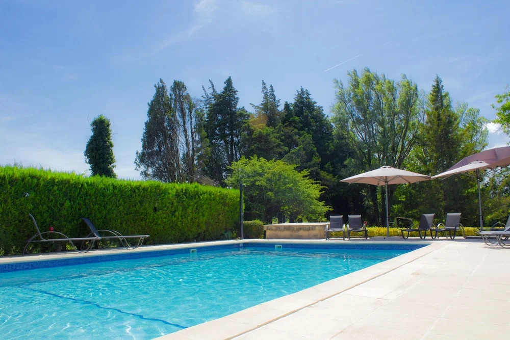 chambres d hotes Le Mas Julien piscine chauffée adult only