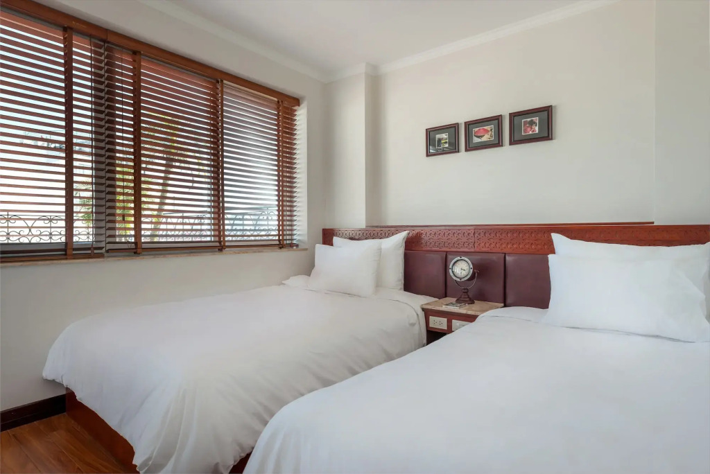 Hanoi E Central Luxury Hotel