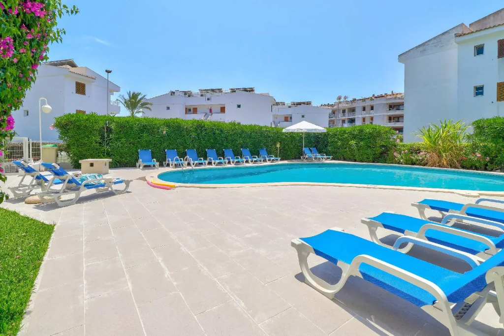 Apartamentos Llevant