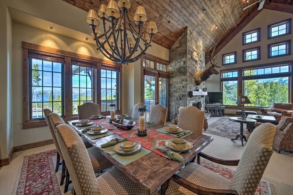Stunning Ski-in/ski-out Penthouse Condo w/ Hot Tub