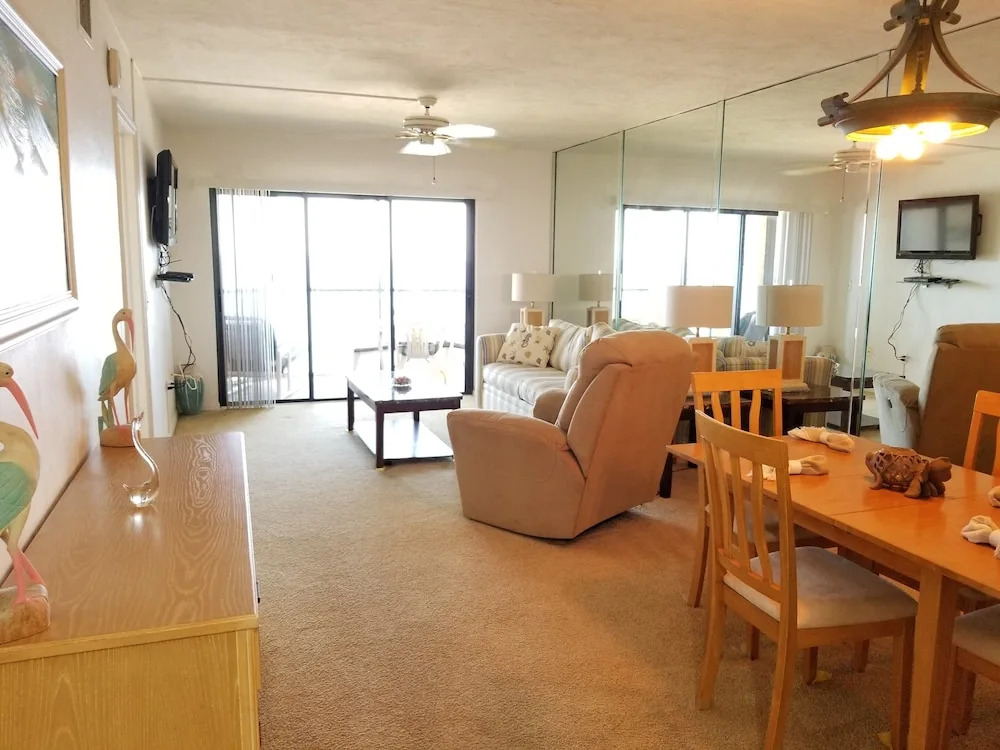 Fort Myers Beach Area 7500 - 1103