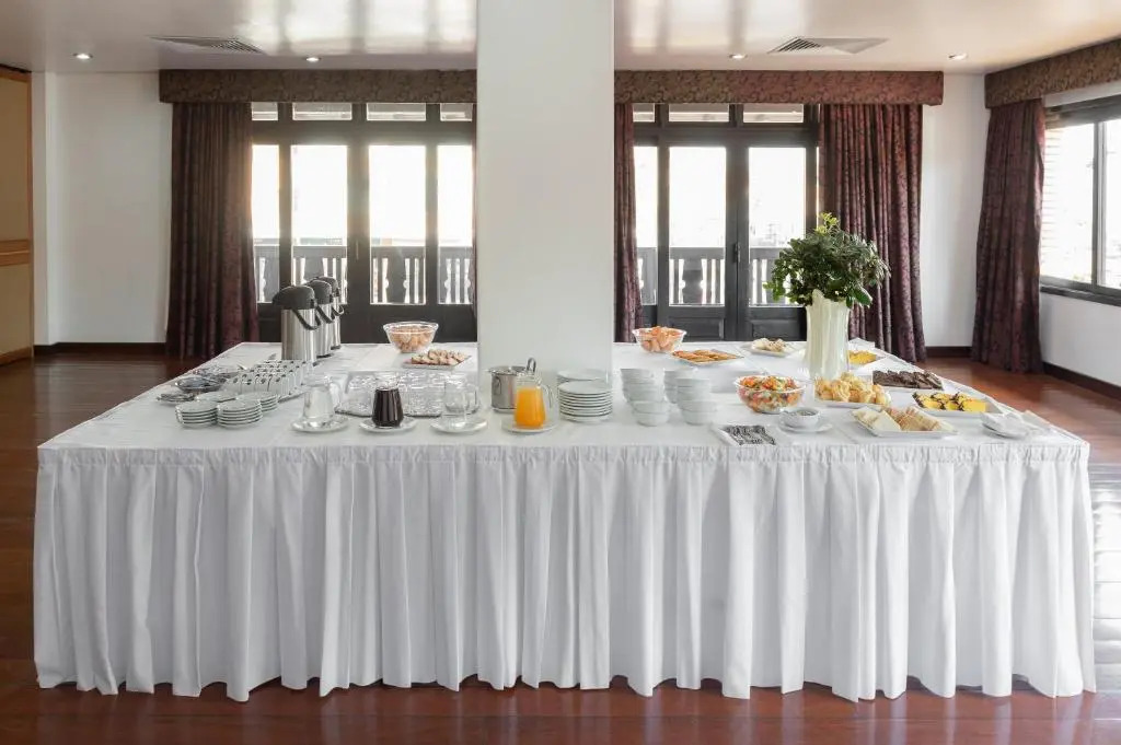 Serrazul Hotel