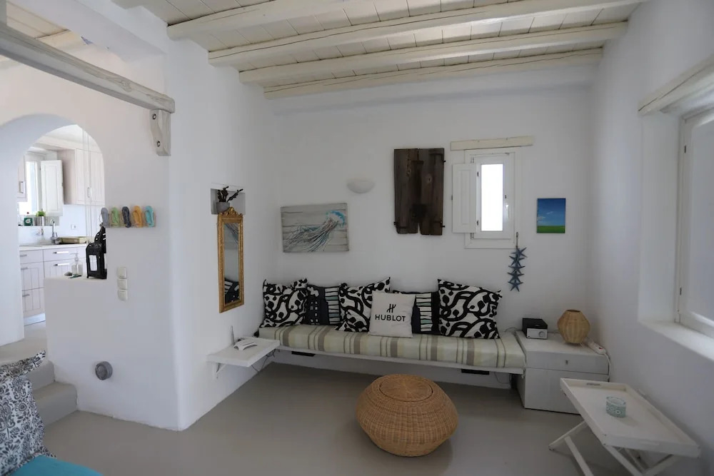 Villa Princess 1 4Bed with Pool Panormos Beach