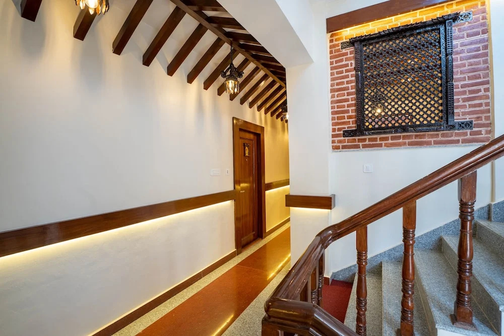 Airport Himalaya Boutique Hotel