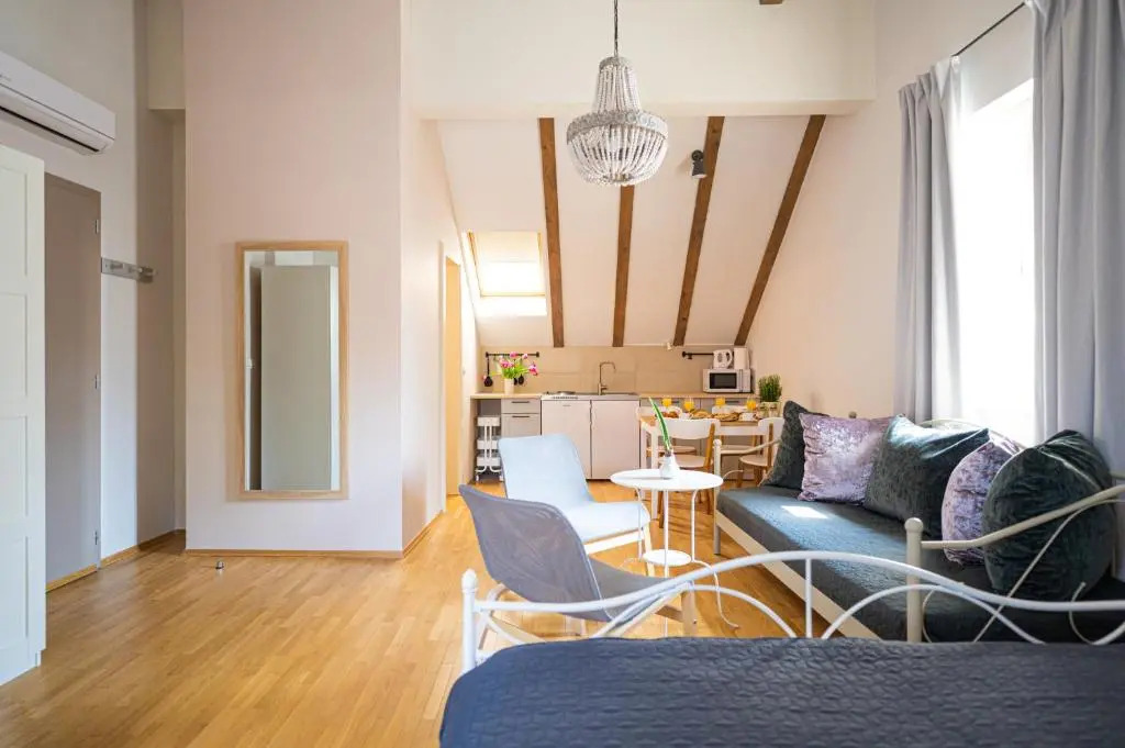 Peacock Boutique Apartments