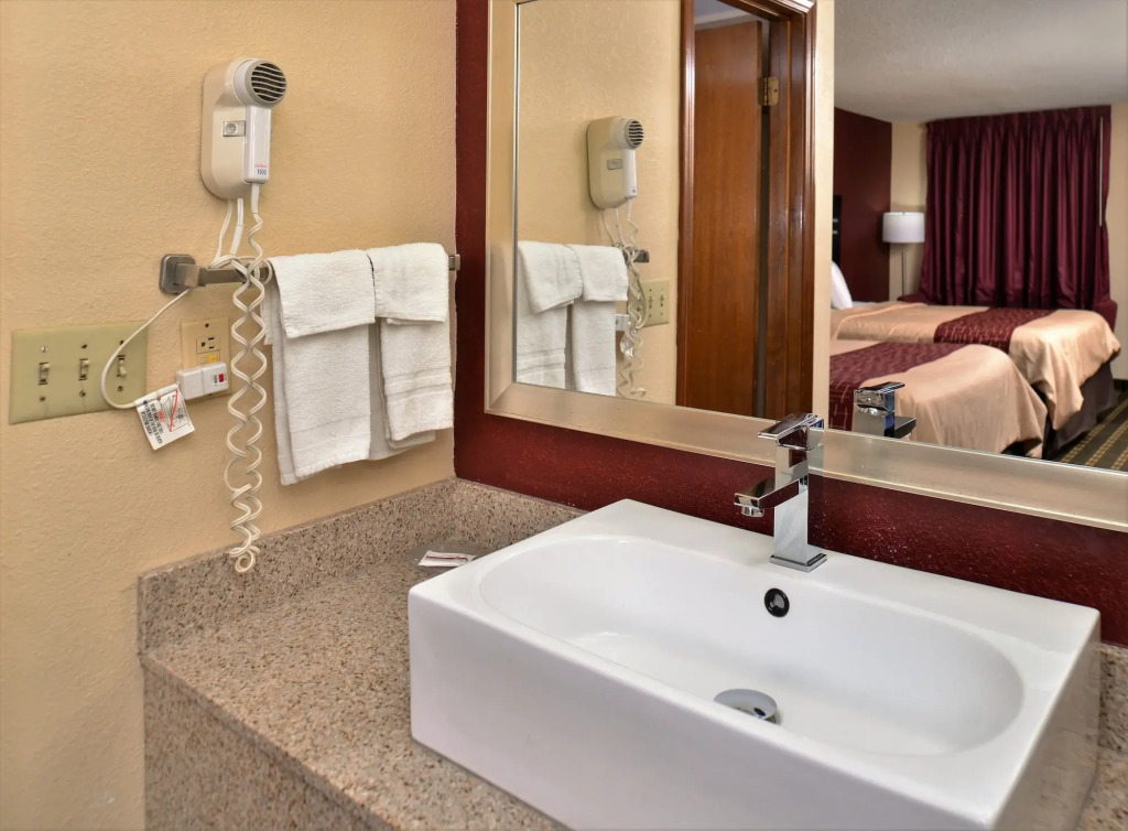 Red Roof Inn Cartersville-Emerson-LakePoint North