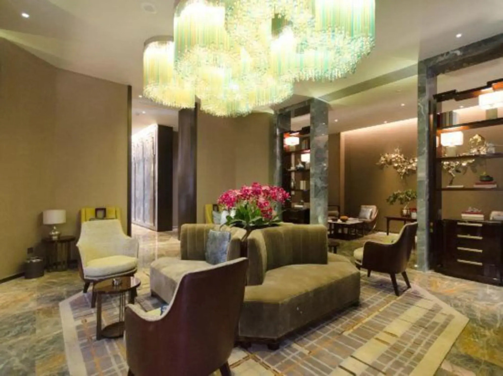Huayi Hotel