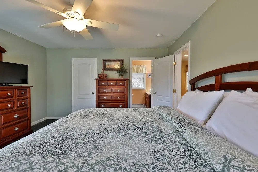 The Queens Croft V2 - Luxury Killington Ski Home. Newer. Better. Ski-ier. 3 Bedroom Home