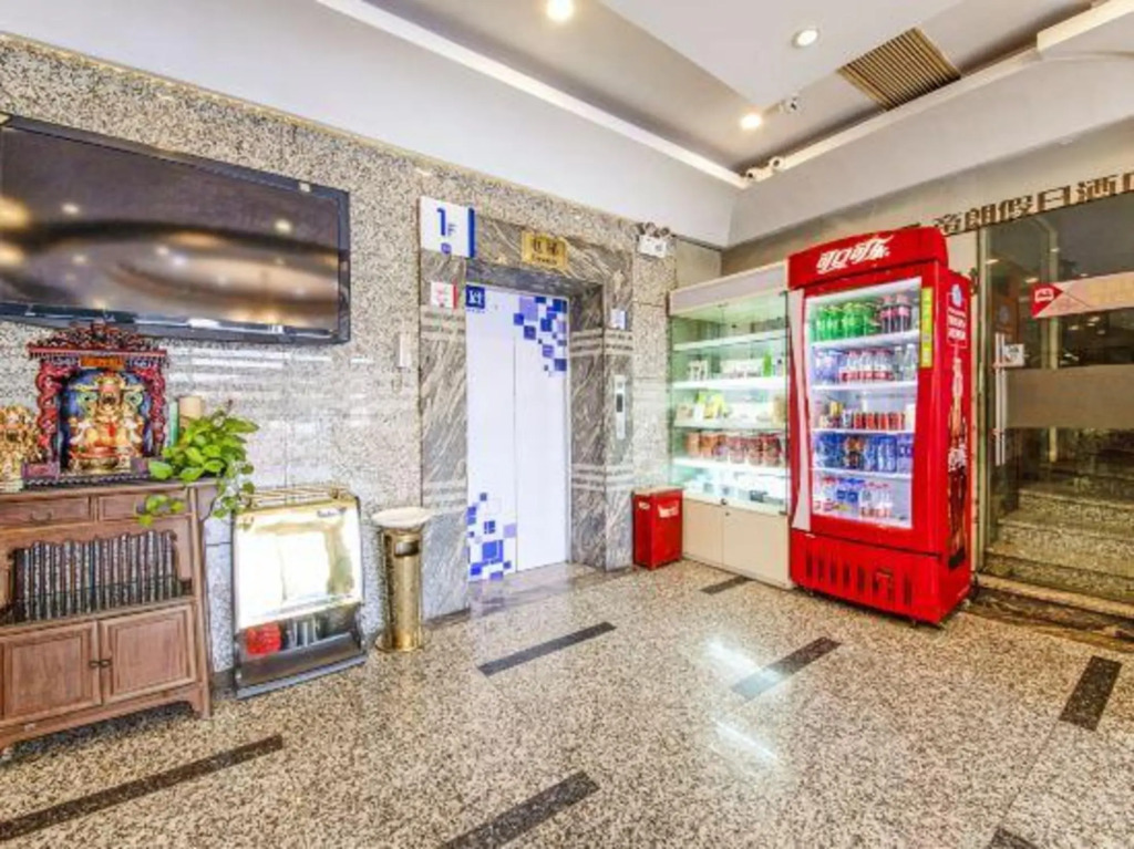 Dilang Holiday Hotel (Yangzhou Jiangdu Passenger Terminal Branch)
