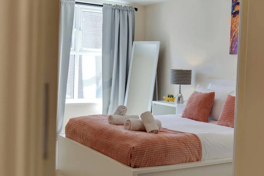 Modern Cambridge Home Business & Holiday Stays