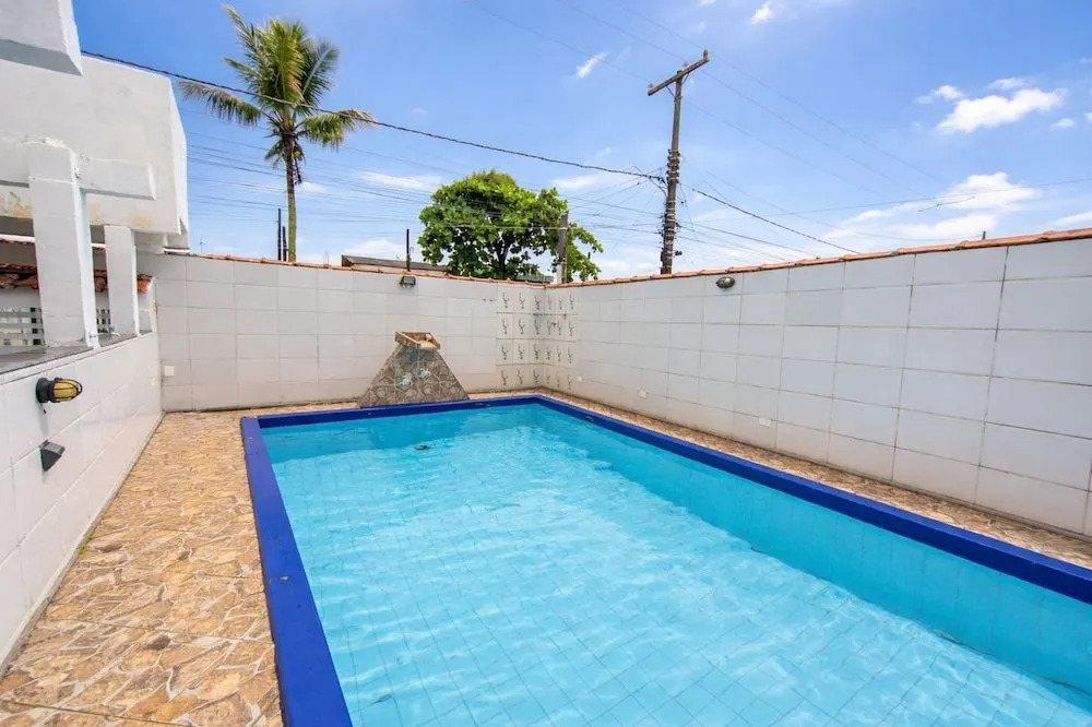 Casa com Piscina e Churrasqueira no Savoy