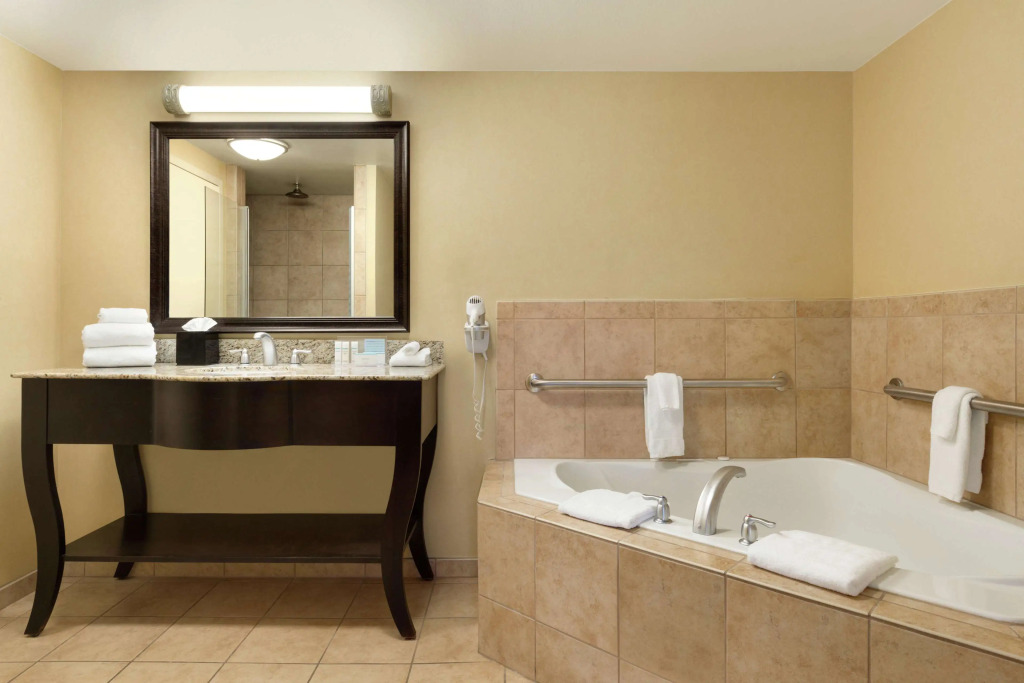 Hampton Inn & Suites Thousand Oaks, CA