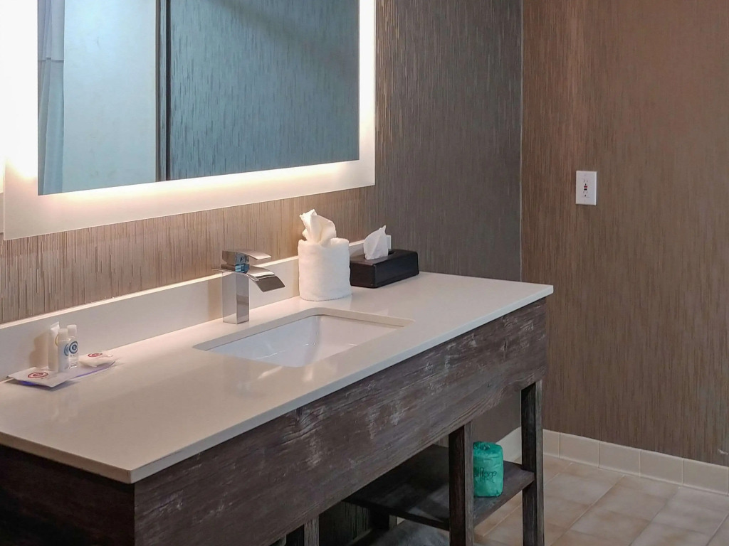 Comfort Inn & Suites Greenville Near East Carolina University