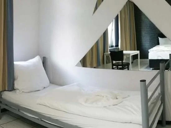Hotel Moji 2