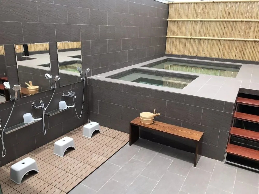 REIWA INN APARTMENT
