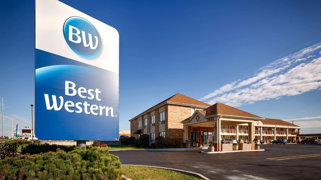 Days Inn by Wyndham St. Charles IL
