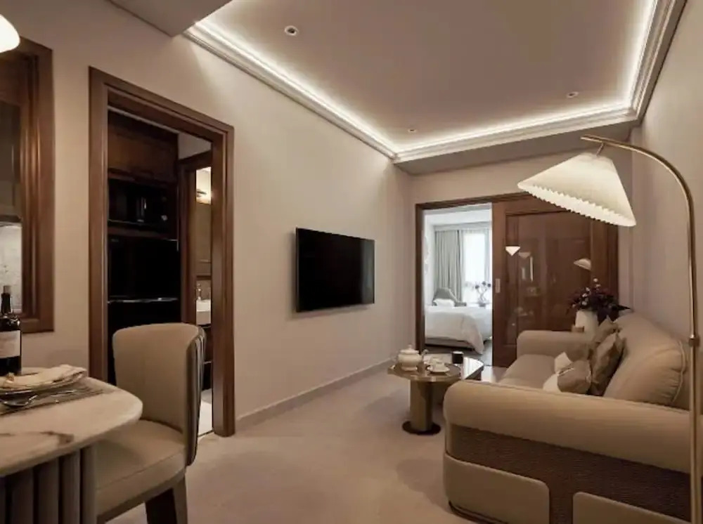 Sunflower Apartment - Luxury Suite by THC Group