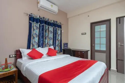 OYO 25021 Rajam Residency