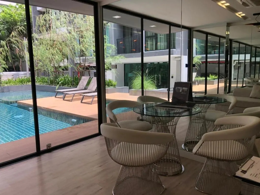 Comfy Condo On Nut