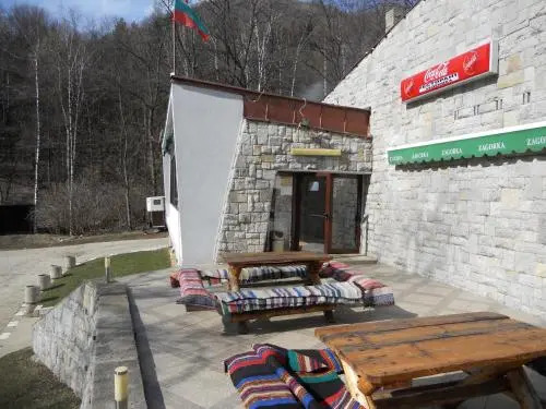 Ledenika Lodge