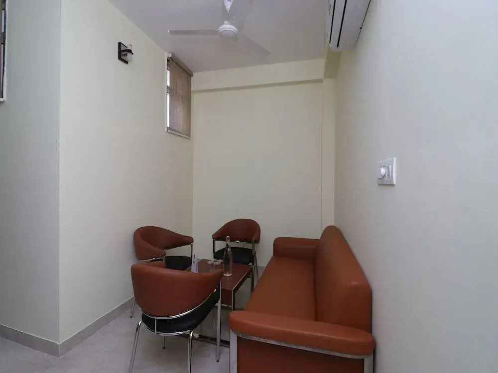 OYO 12074 Vikrant's Residency