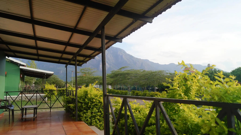 Mountain View Hill Side Resort