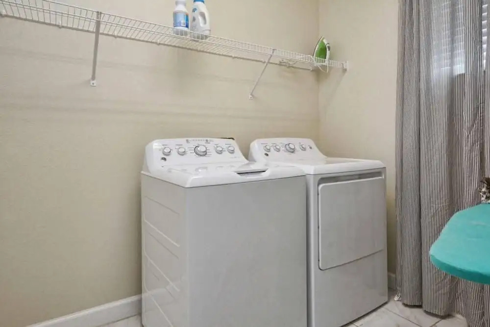 Storey Lake- 6 Bedroom Pool Home-1657ST