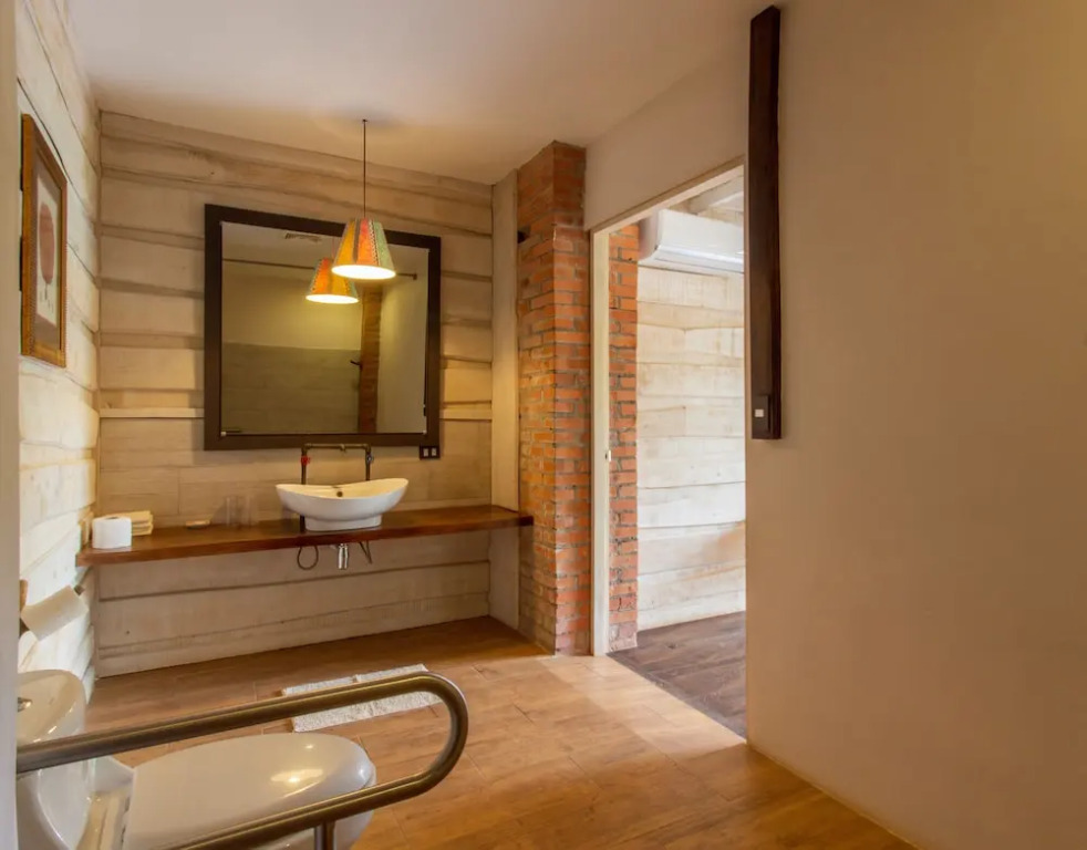 Latica Lodge