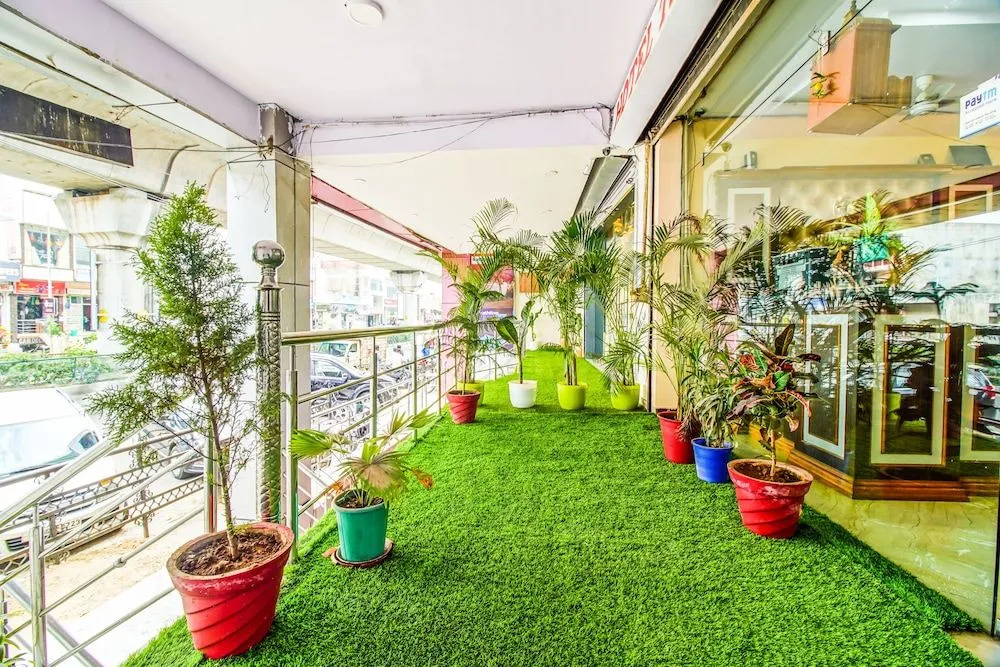 FabHotel Starleaf Prime
