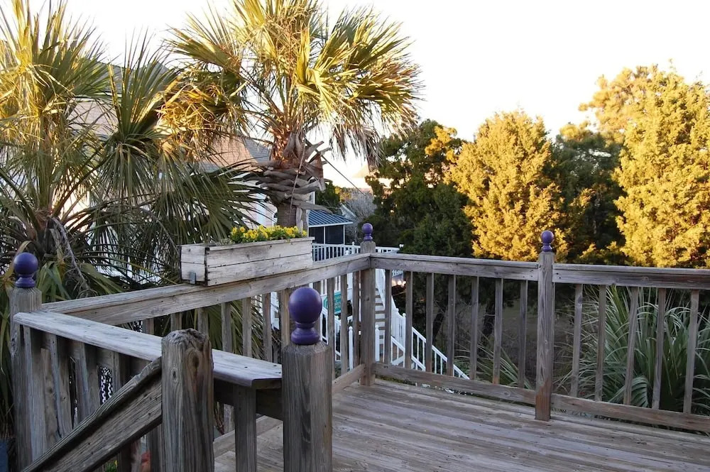 Plum Crazy Up - 2 Br Townhouse