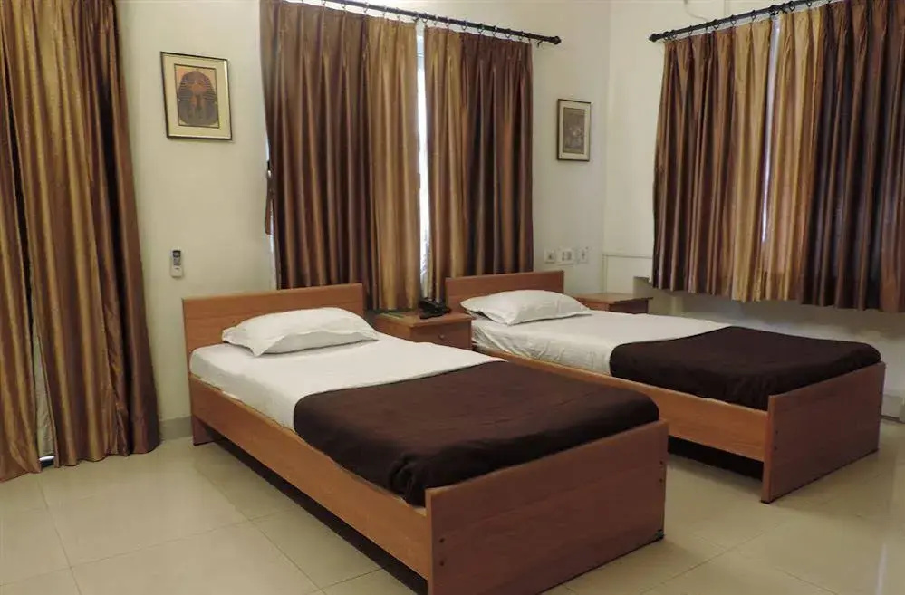 Emerald Residency