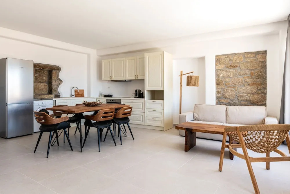Mykonos Divino