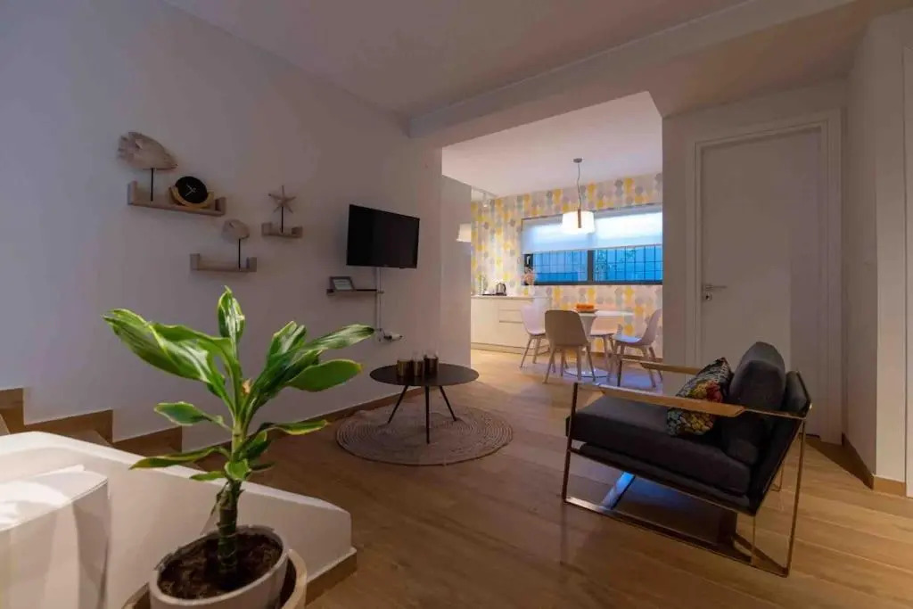 Cosy Stylish Studio, Kalathi Home Suites in Verga