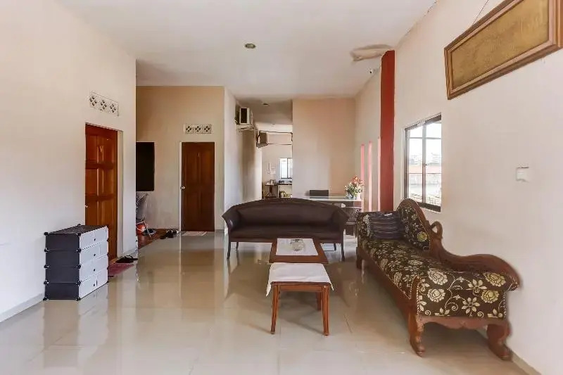 Oyo 91298 Rumah Cantik Homestay