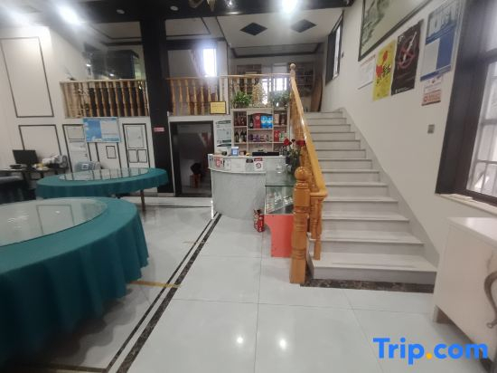 Xinchang Yunqi Small Building House