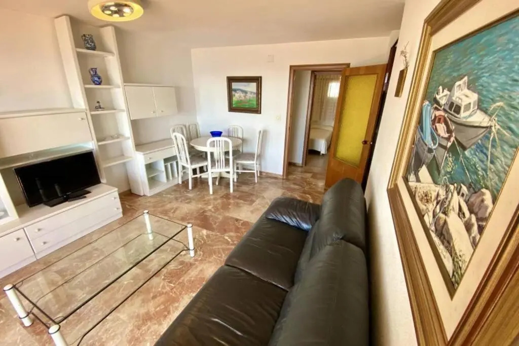 Leo piso 20 apartamento 4 pax Inmobiliaria Leo PLaya de San Juan