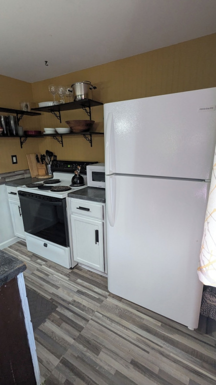 Chalet w Loft Near Sleeping Bear 2552