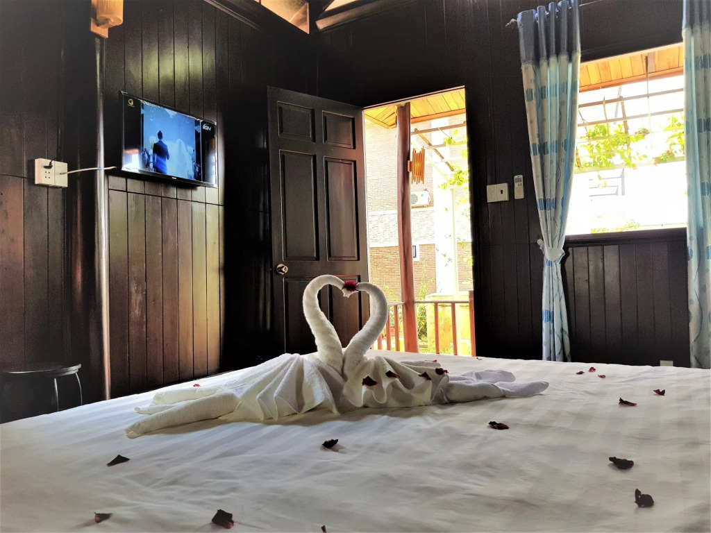 Hung Vuong Resort