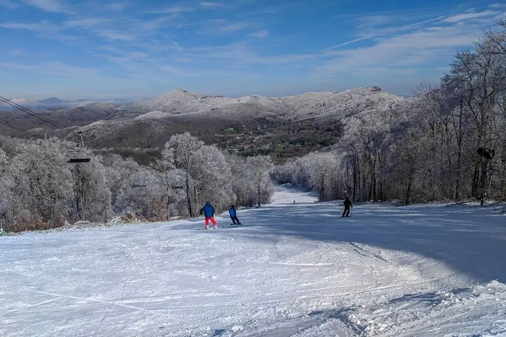 Steps to Ski Resort: Sugar Mountain Condo!