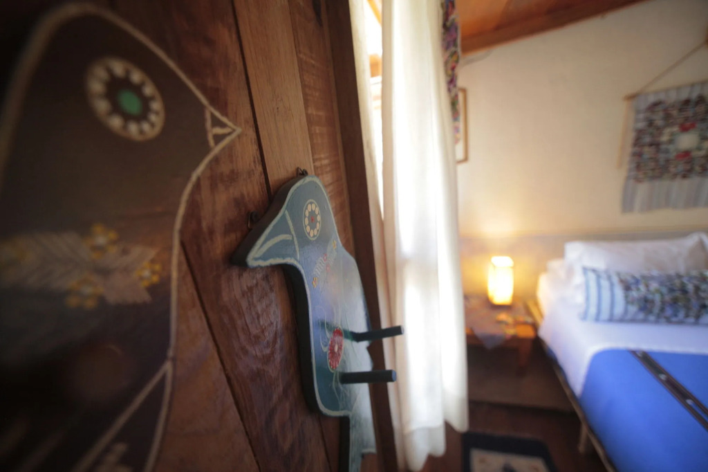 Yellow House Hostel B&B