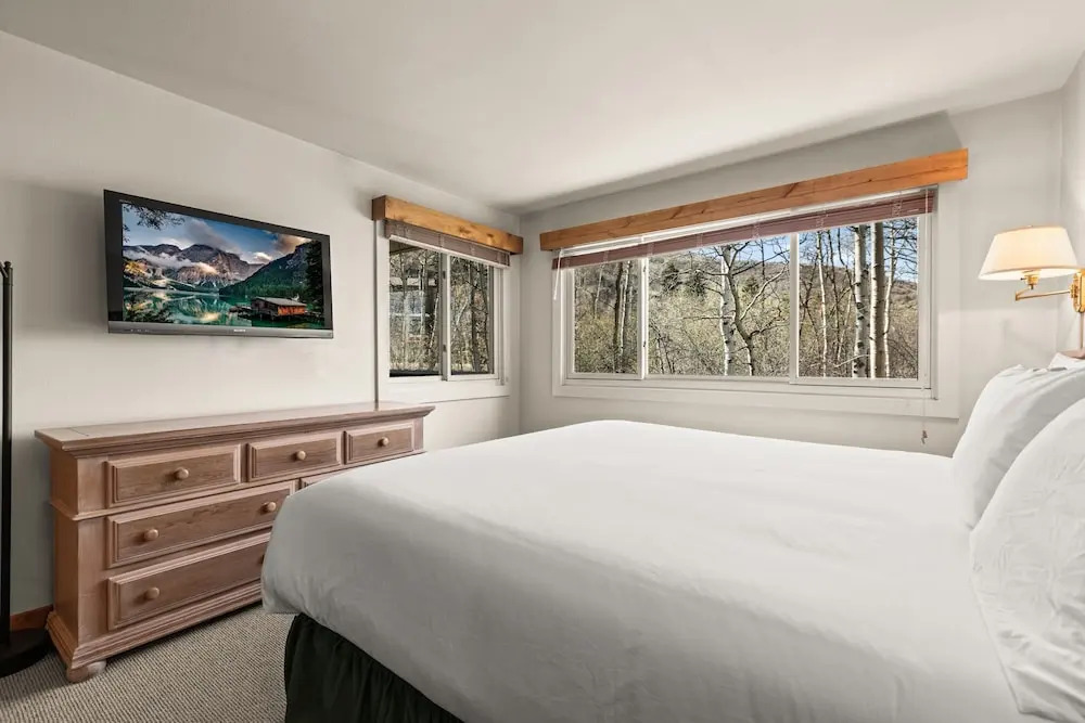 Snow Flower 149 2 Bedroom Condo by RedAwning
