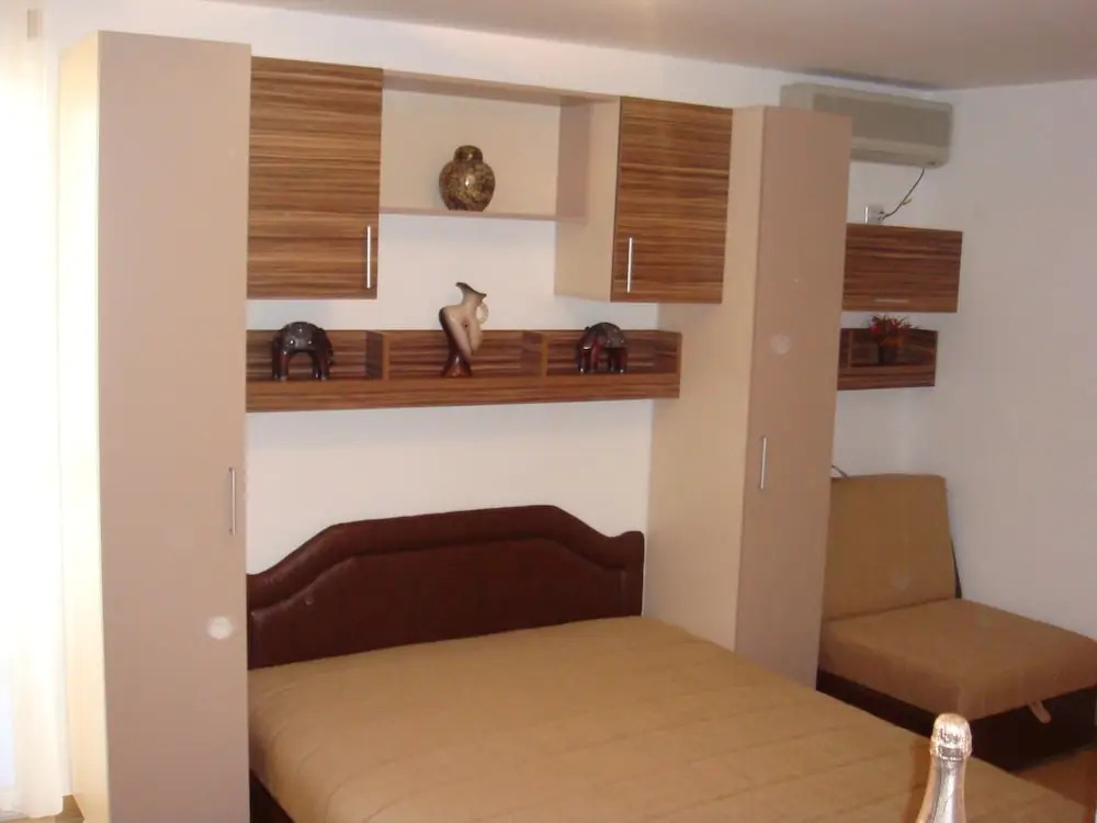 Azzuro apartments Budva